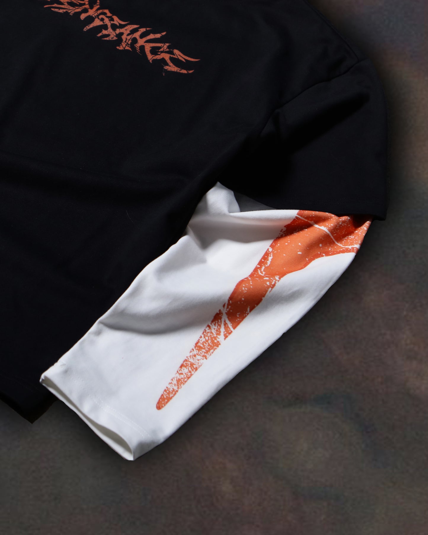 CAMISETA DE MANGA LARGA DEL EJÉRCITO ADAD “VENGANZA”