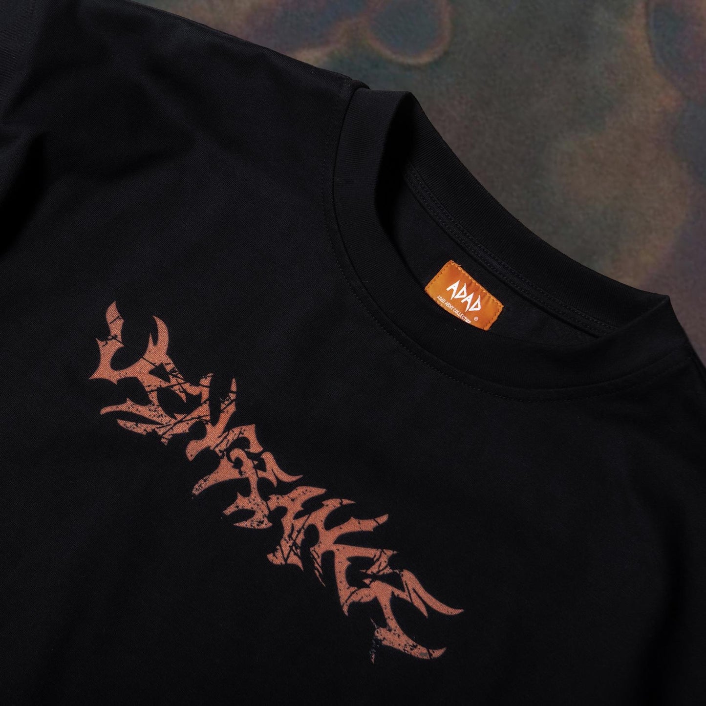 CAMISETA DE MANGA LARGA DEL EJÉRCITO ADAD “VENGANZA”