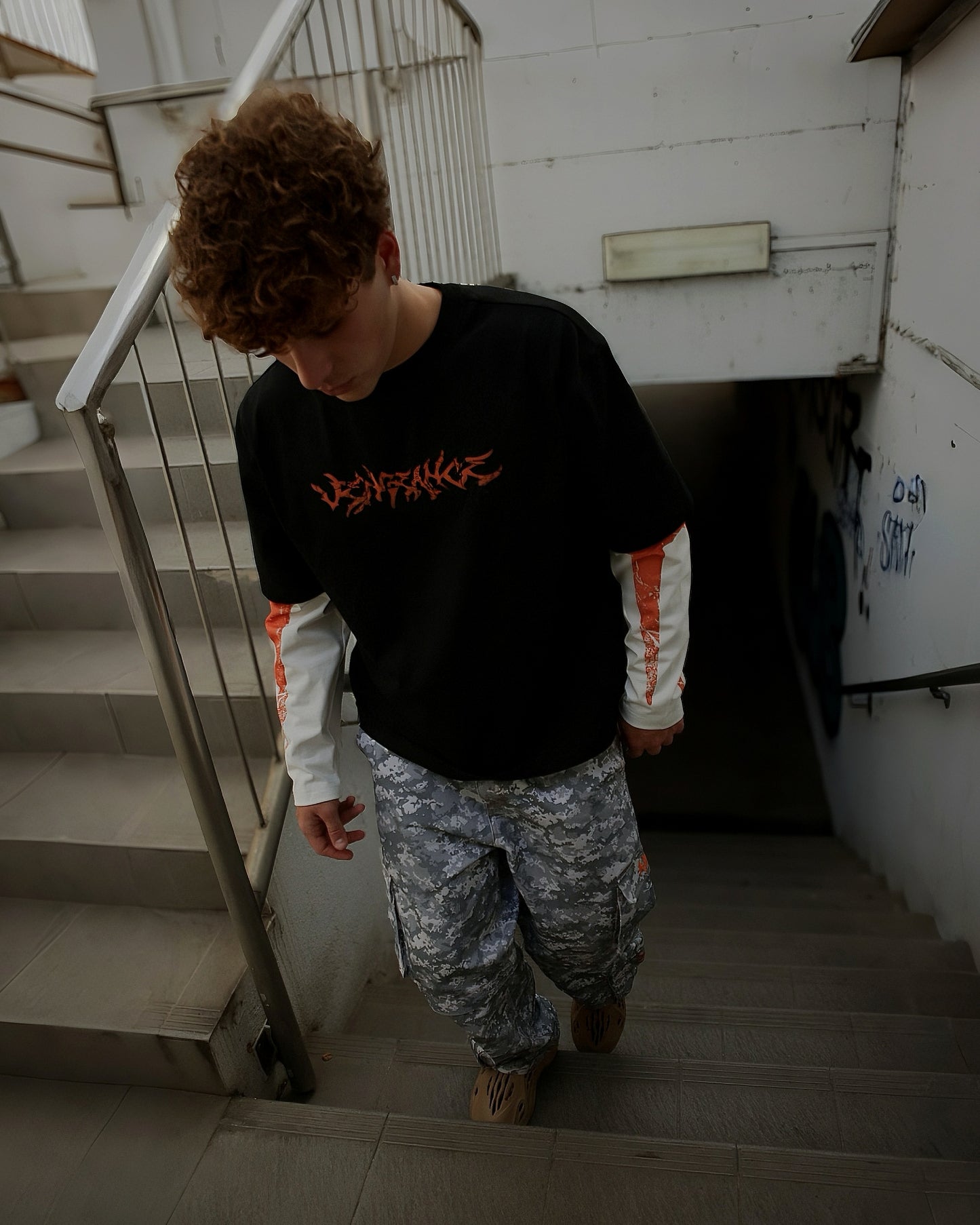 CAMISETA DE MANGA LARGA DEL EJÉRCITO ADAD “VENGANZA”